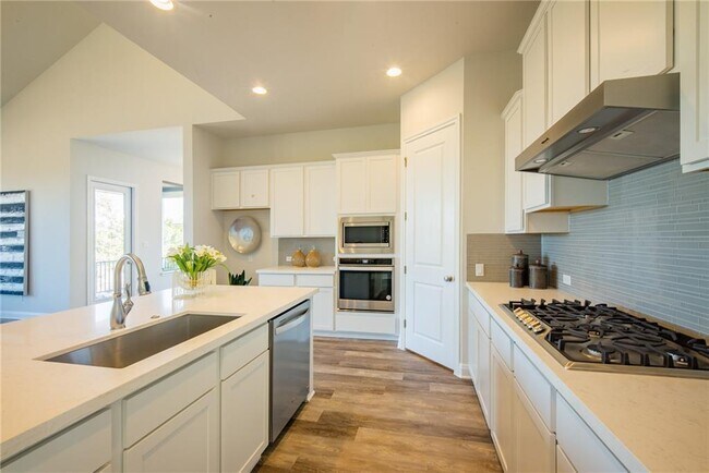 Primary Photo - 1329 Deering Creek Dr