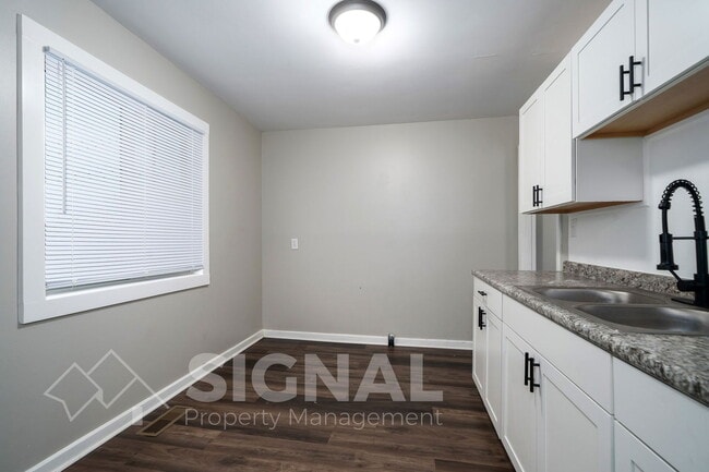 Building Photo - 1225 8th Ave