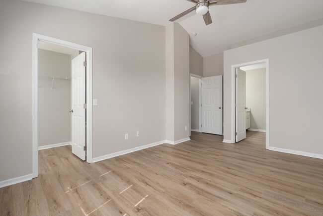 Building Photo - 5384 Winters Run Rd