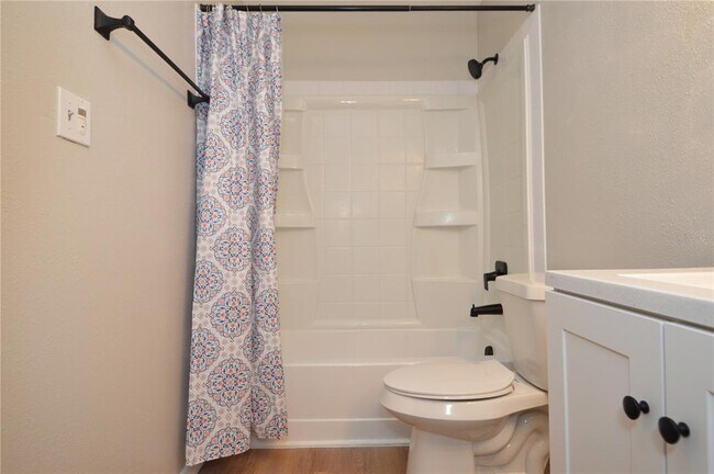 Building Photo - 1400 Gandy Blvd N