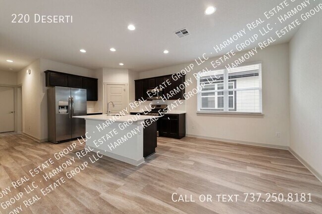 Building Photo - 220 Deserti-