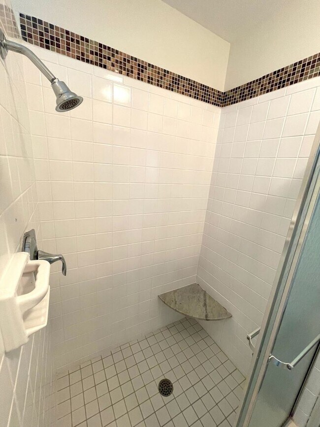 Building Photo - Spacious 2 Bed/2Bath House for Rent in West Bradenton