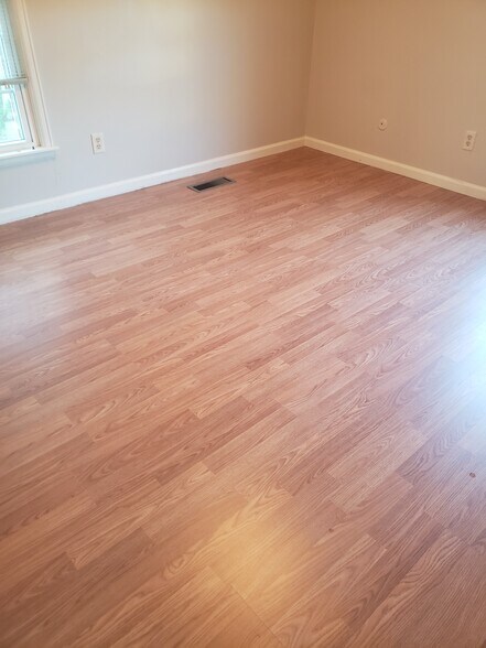 BR 2 - new floor - 1319 W Daytona Dr