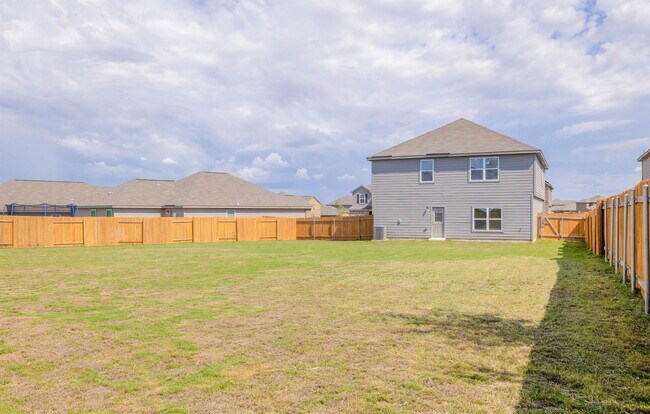 Building Photo - 18513 Quiet Range Dr