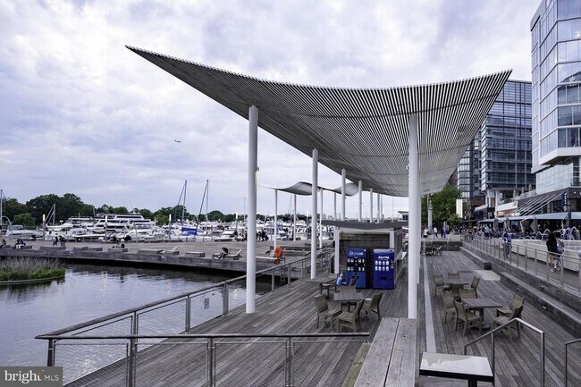 Building Photo - 1311 Delaware Ave SW