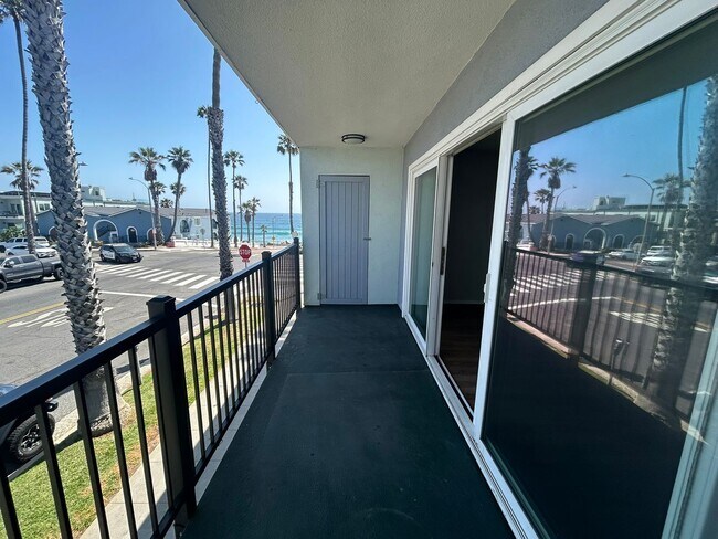 Building Photo - Just steps from the beach – enjoy ocean vi...