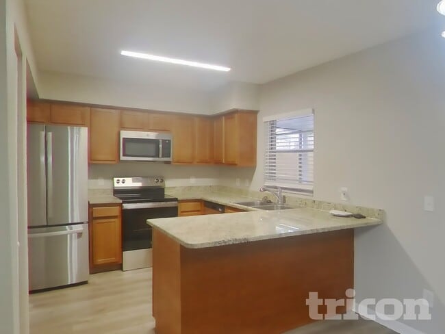 Building Photo - 320 Laxton Ln