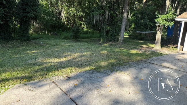 Building Photo - WINTER MOVE-IN SPECIAL: 50% OFF 1ST FULL MONTH OF RENT** (**see description for details)