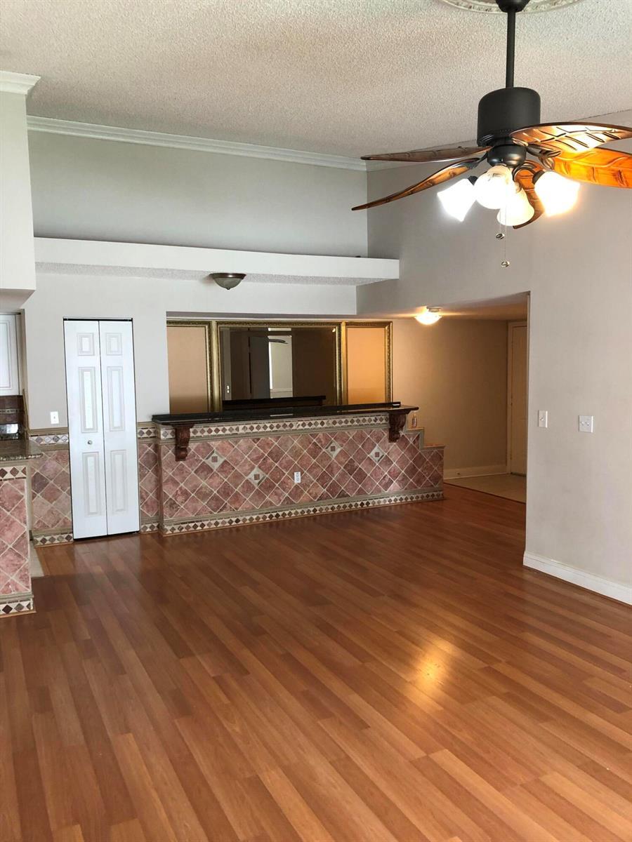 Building Photo - 1500 Crestwood Ct S