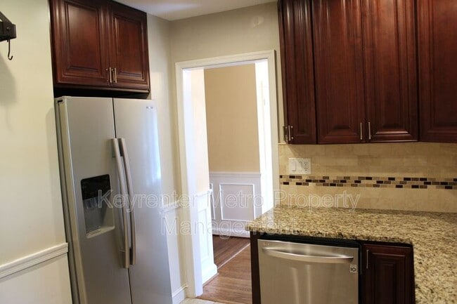 Building Photo - 9201 Fort Foote Rd