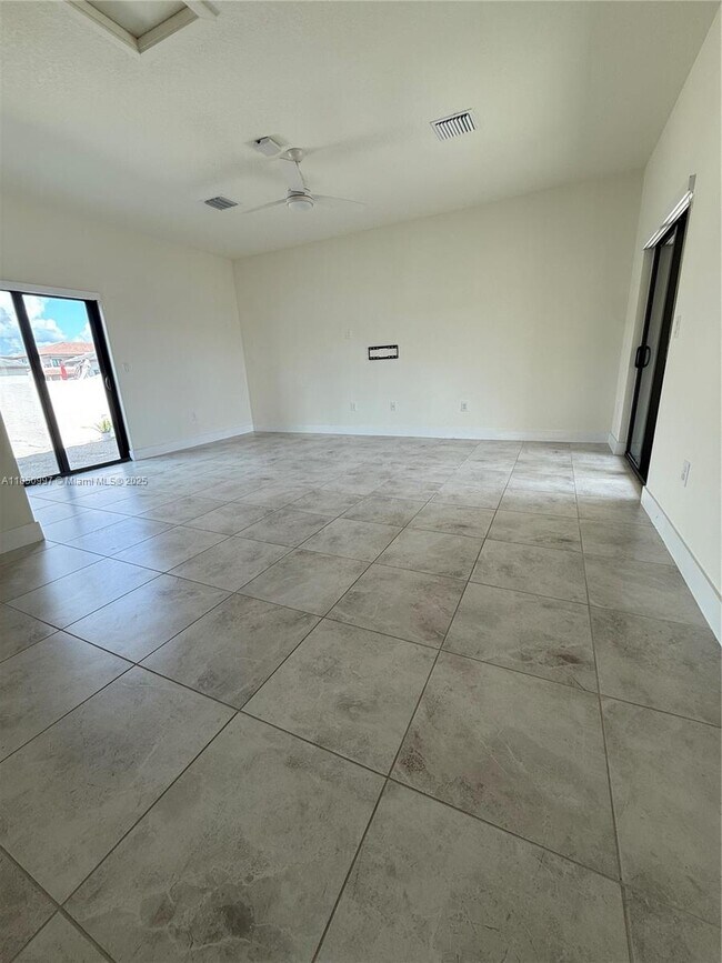Building Photo - 4648 NW 83rd Path