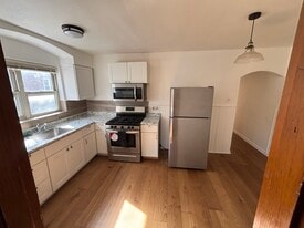 Building Photo - 4847 Paddock Rd