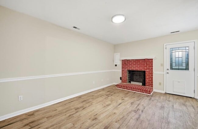 Building Photo - 5531 Old Guard Crescent