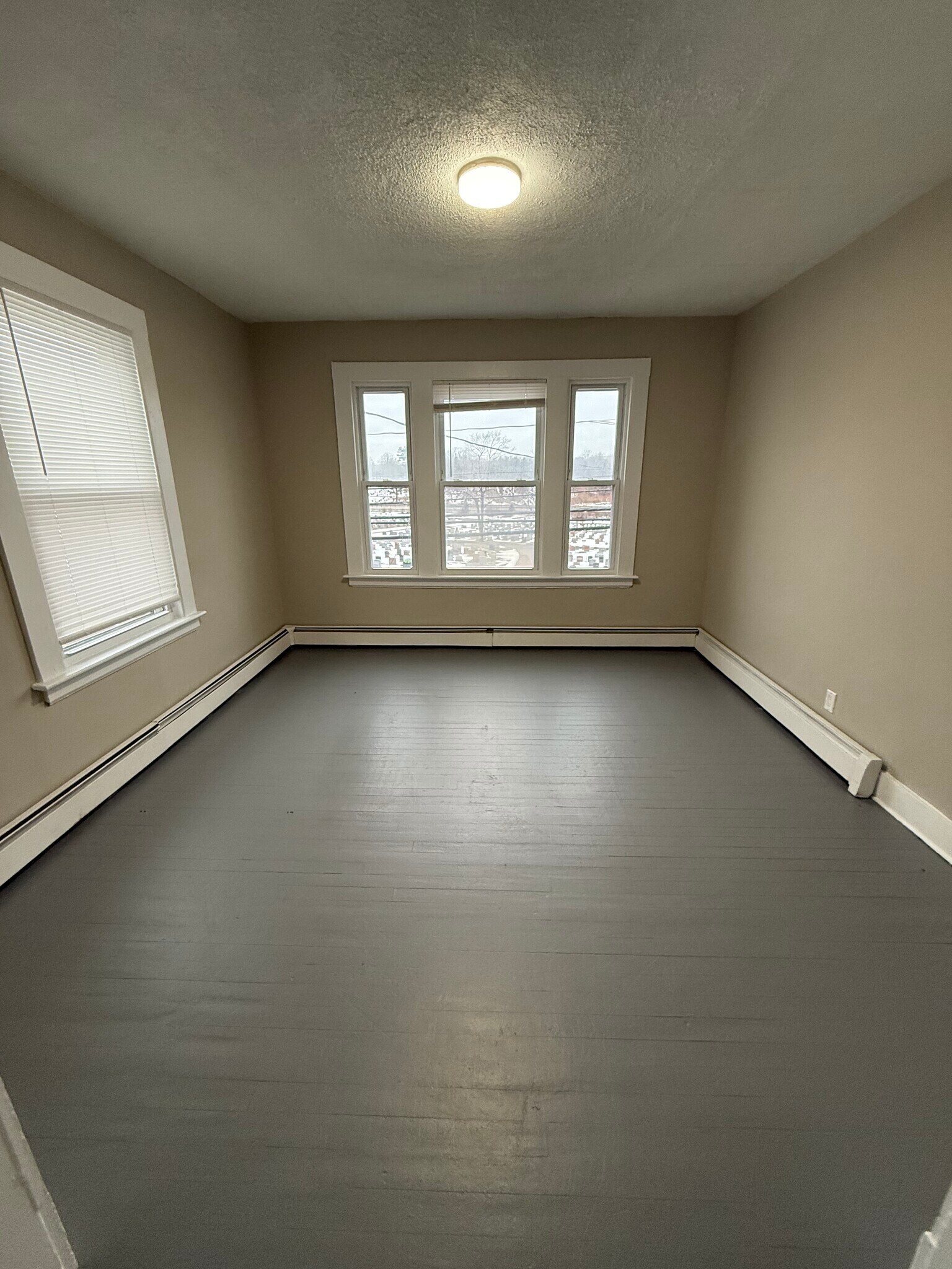 Building Photo - 913 East St