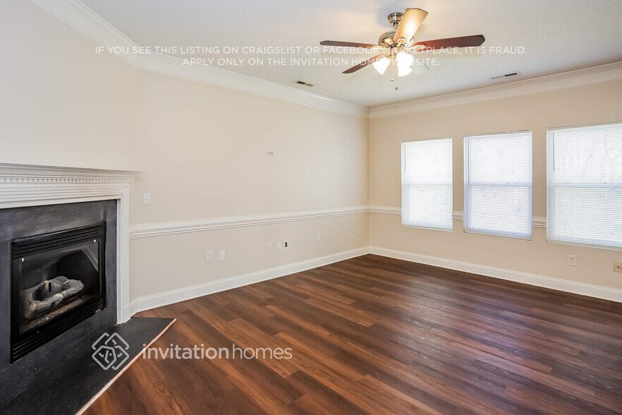 Building Photo - 14017 Riding Hill Ave