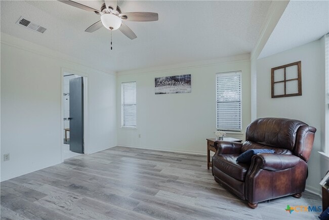 Building Photo - 1012 Pin Oak Dr