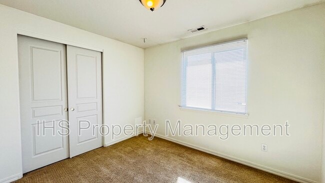 Building Photo - 5718 Westport Ln