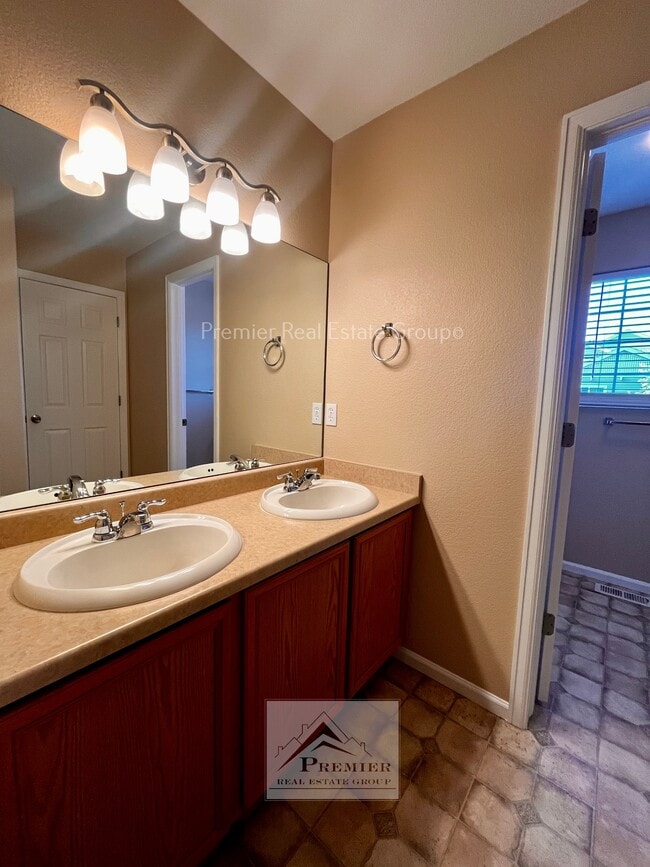 Building Photo - 2837 Tumblewood Grove