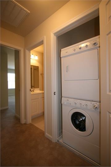 Building Photo - 2461 N Berkshire Rd