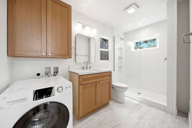 Building Photo - 7714 Alton Dr