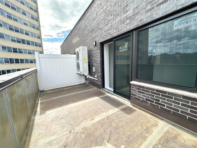 Building Photo - 97-30 64th Ave