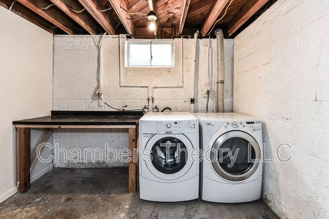 Building Photo - 6607 Berkshire Dr