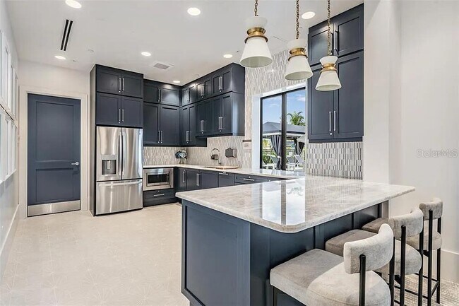 Building Photo - 32558 Tree of Life Ave