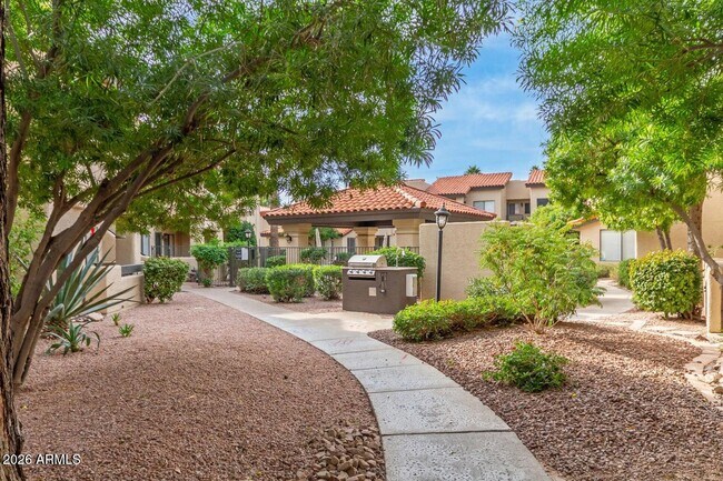 Building Photo - 7008 E Gold Dust Ave