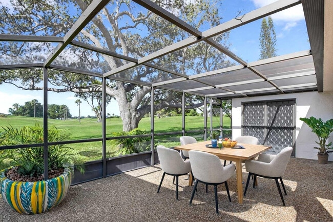 Building Photo - 661 Hollows Cir