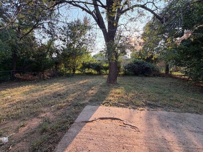 Building Photo - 3 Bed 2 Bath in Midwest City