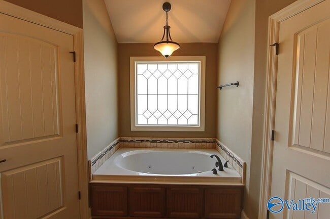 Building Photo - 25861 Caldera Dr
