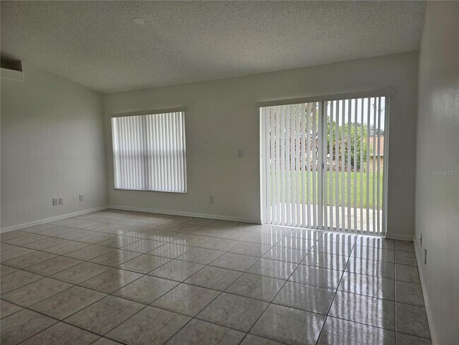 Building Photo - 13345 Pinyon Dr