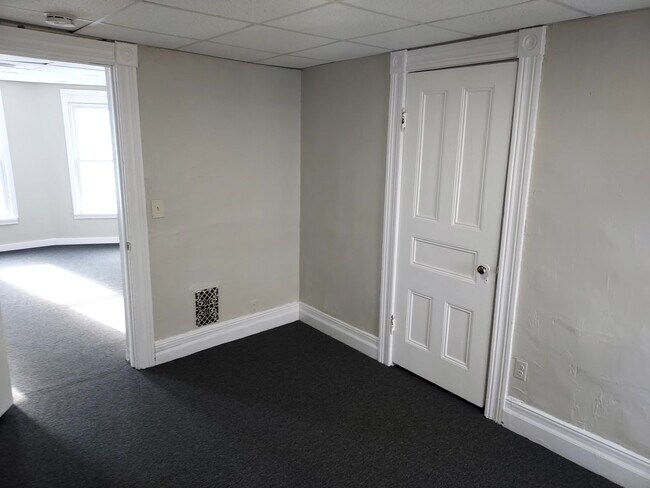 Building Photo - 86 Santee St