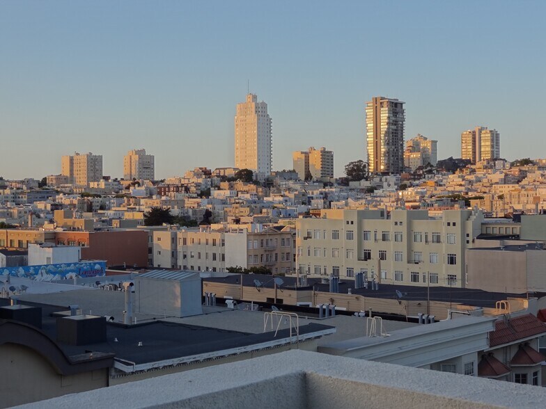 Building Photo - 1868 Van Ness Ave