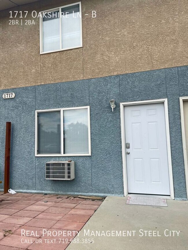 Primary Photo - 1717 Oakshire Ln