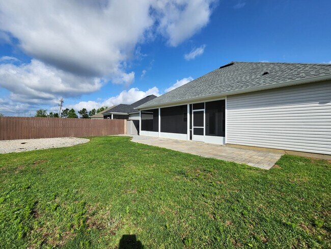 Building Photo - Charming 4-Bedroom Home with Modern Finishes in Hahira, GA - Lawn Care Included