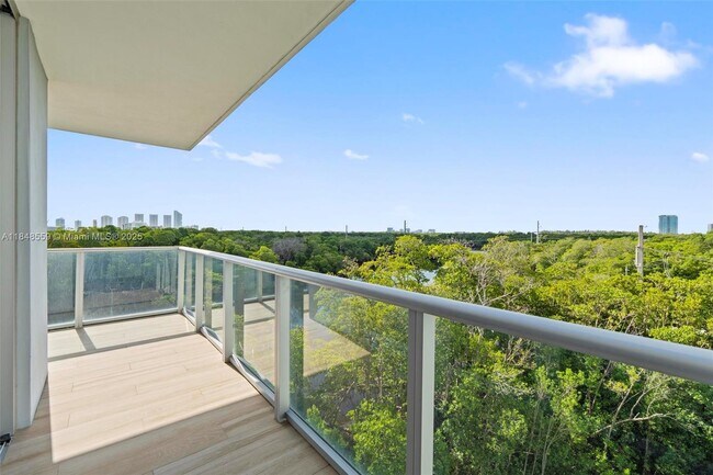 Building Photo - 16385 Biscayne Blvd