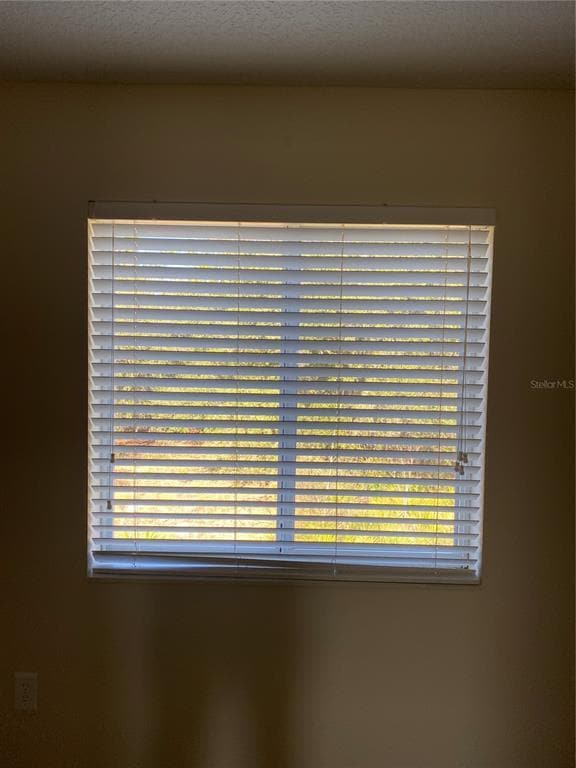 Building Photo - 8556 Trail Wind Dr