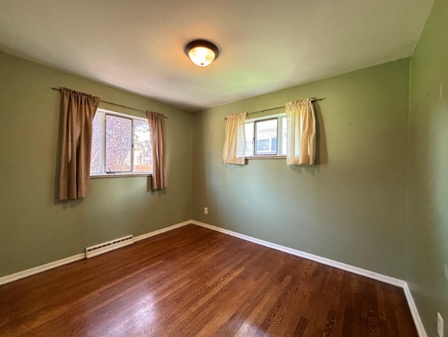 Building Photo - 1514 S Locust St