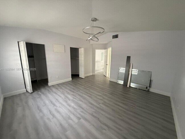 Building Photo - 9352 SW 155th Ave