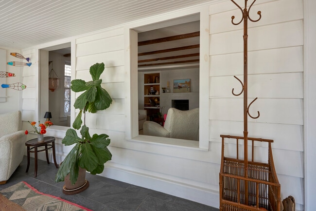 Building Photo - 41 Grinnell St