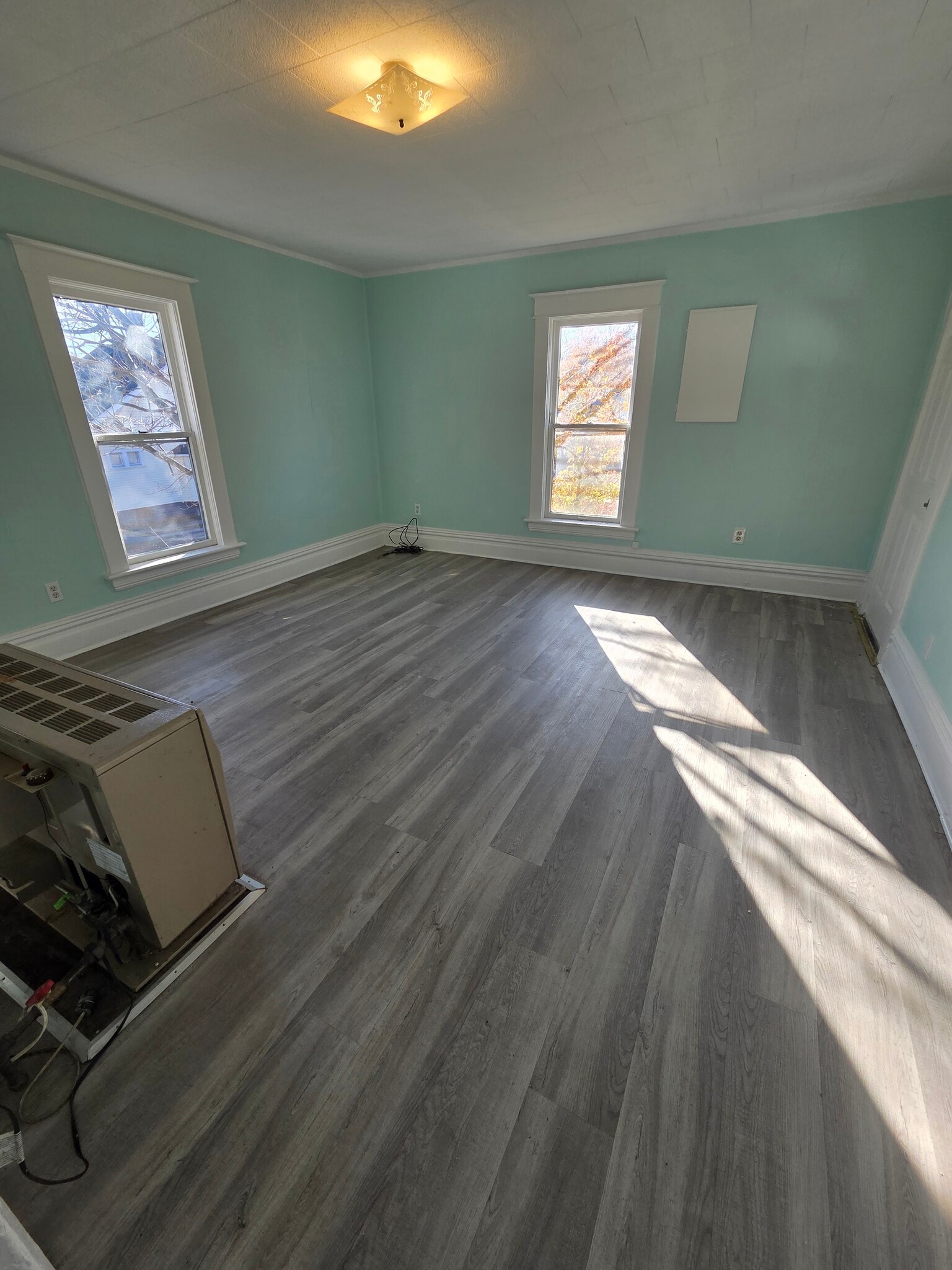 Building Photo - 233 Delaware Ave