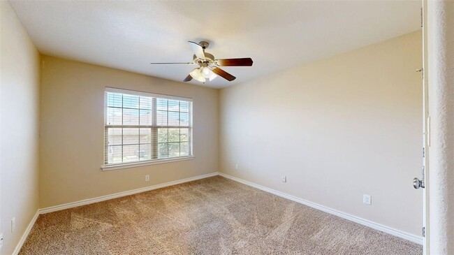 Building Photo - 4436 Reveille Rd