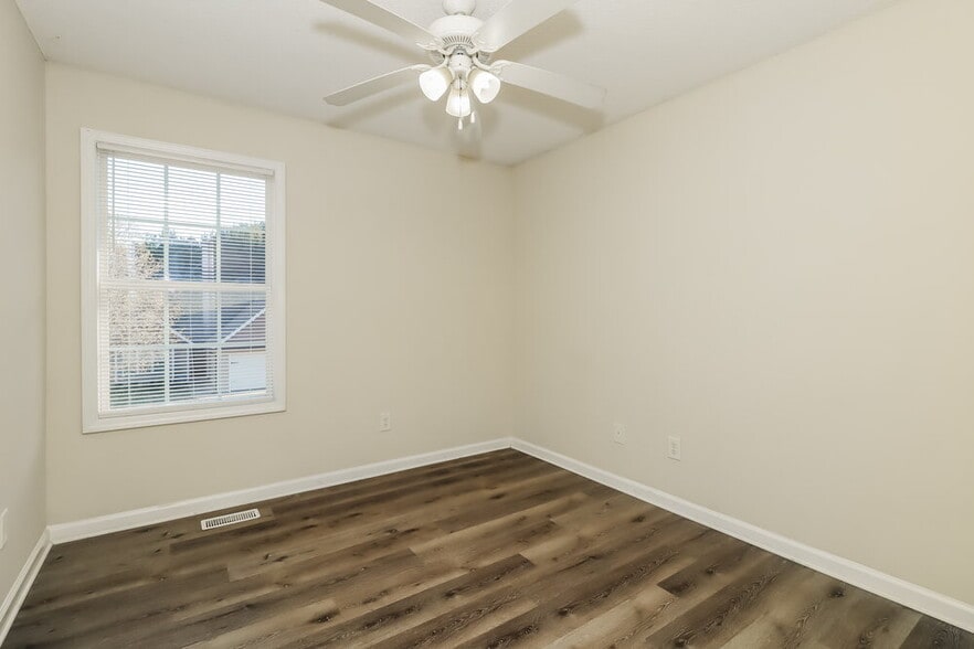 Building Photo - 312 Gun Range Rd