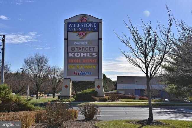 Building Photo - 11407 Herefordshire Way