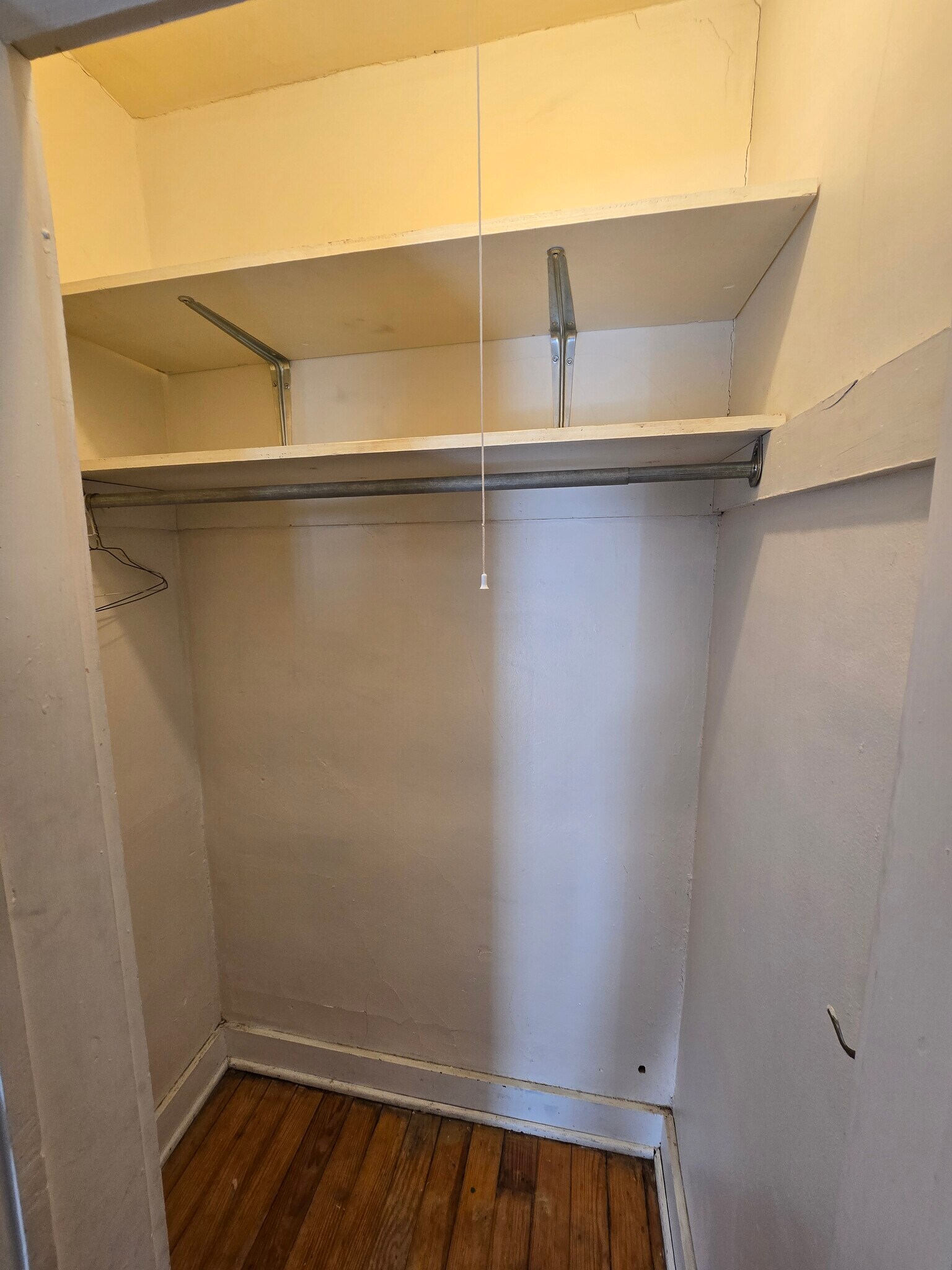 Building Photo - 208 Pike St