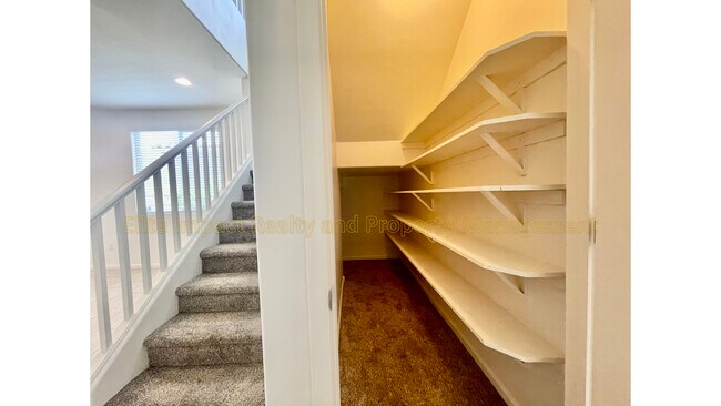Building Photo - 11442 E Dry Wind Dr