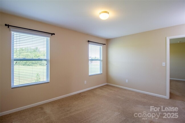 Building Photo - 824 Summerlake Dr