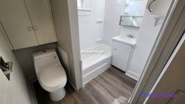 Building Photo - 434 Bruner St