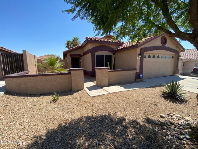 Primary Photo - 10541 W Angels Ln
